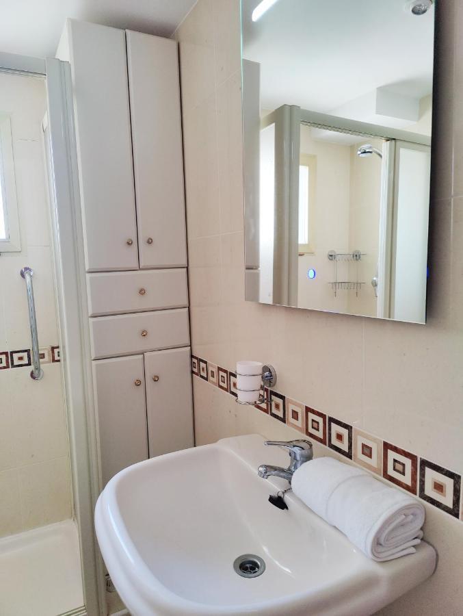 Gerona Sea View Apartments Benidorm Bagian luar foto