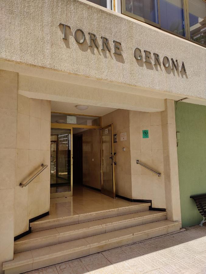 Gerona Sea View Apartments Benidorm Bagian luar foto