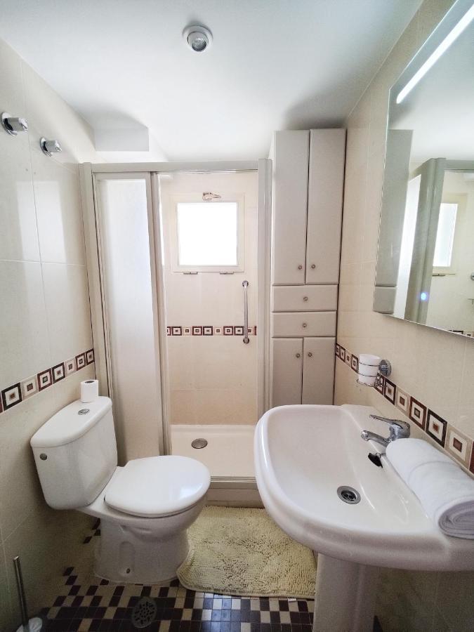 Gerona Sea View Apartments Benidorm Bagian luar foto