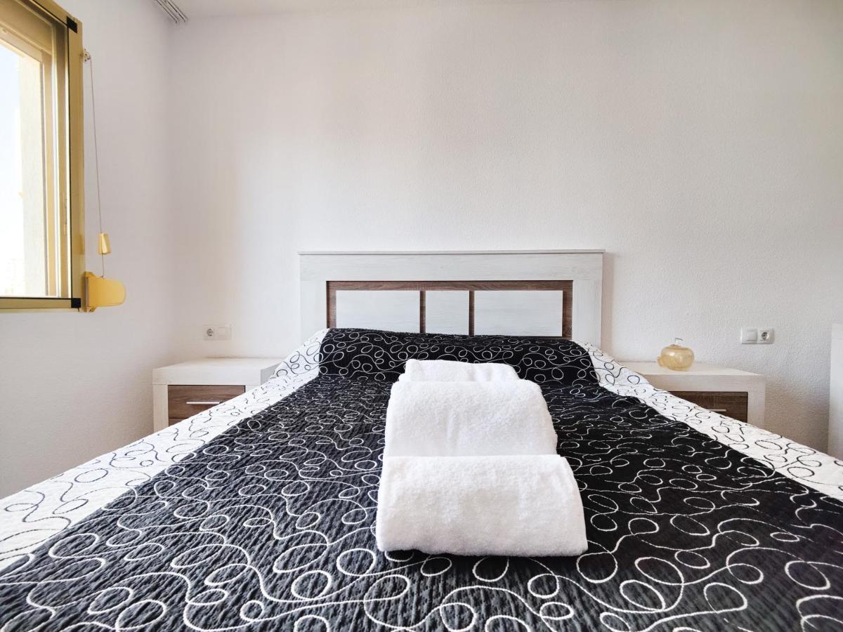 Gerona Sea View Apartments Benidorm Bagian luar foto